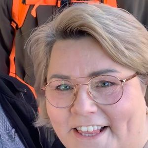 Meet your Posher, Toni